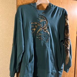 Woman's legendary whitetails hoodie used but still in great shape
